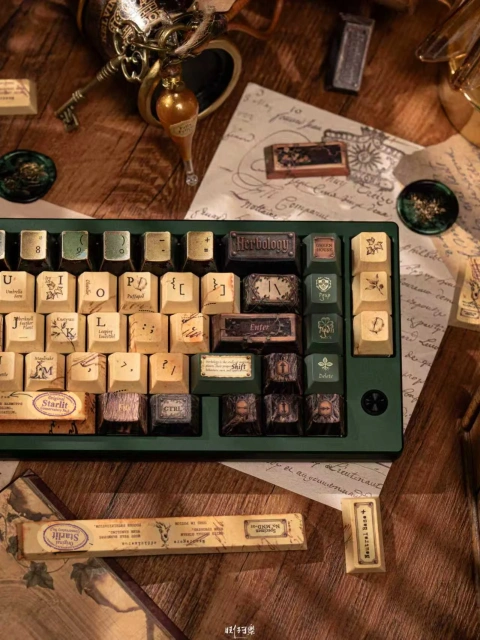 Botanical Conservatory Keycap Set Photo 23